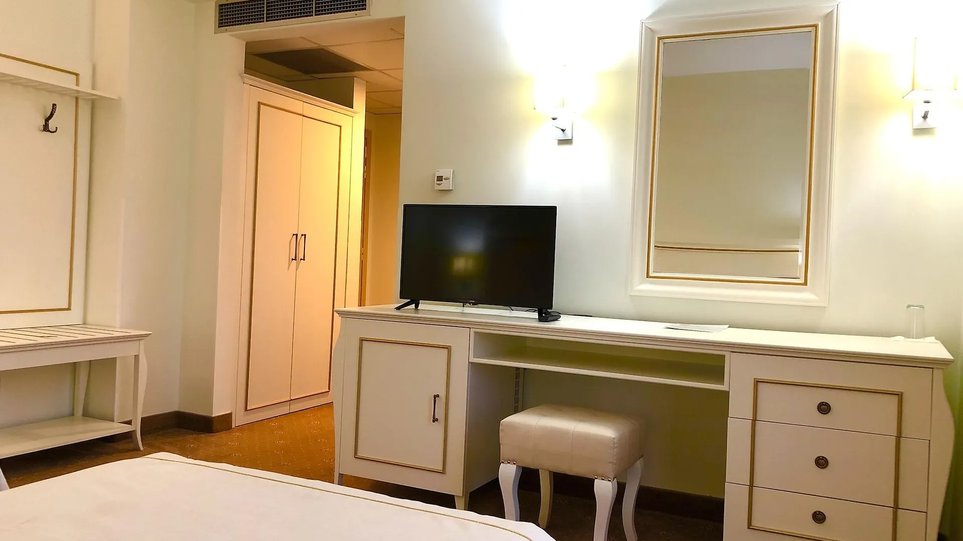 Hotel Fieri
