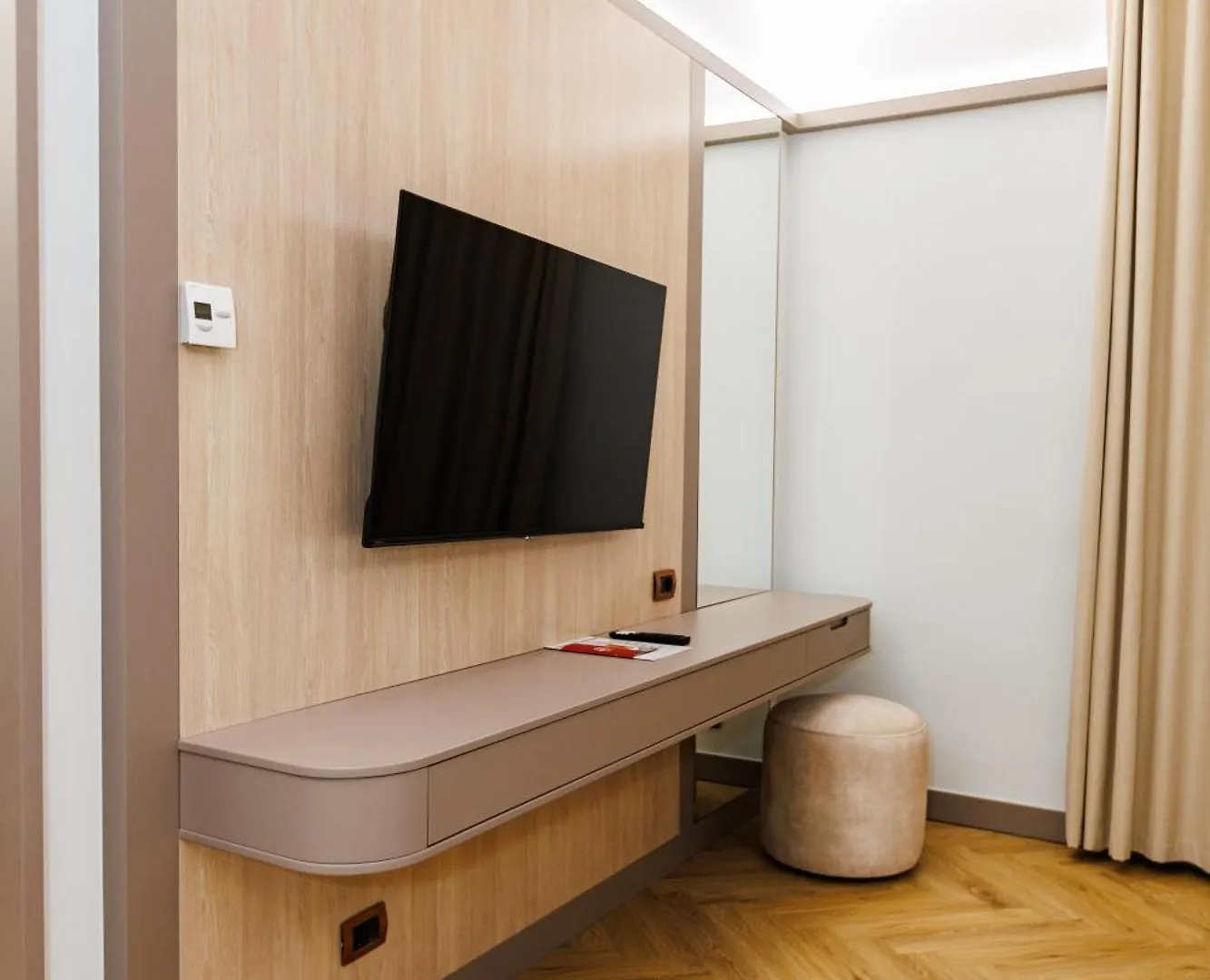 Hotel Fieri 4*, Fier Albania