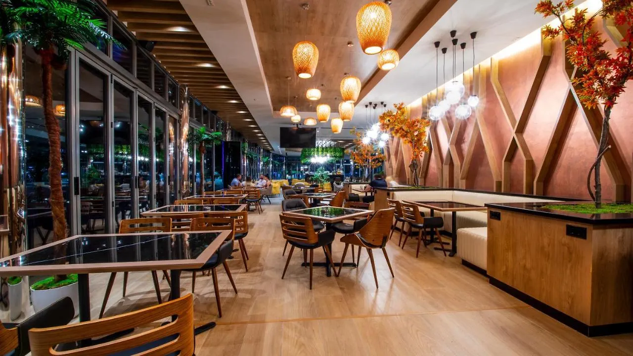 Hotel Fieri 4*, Fier Albania