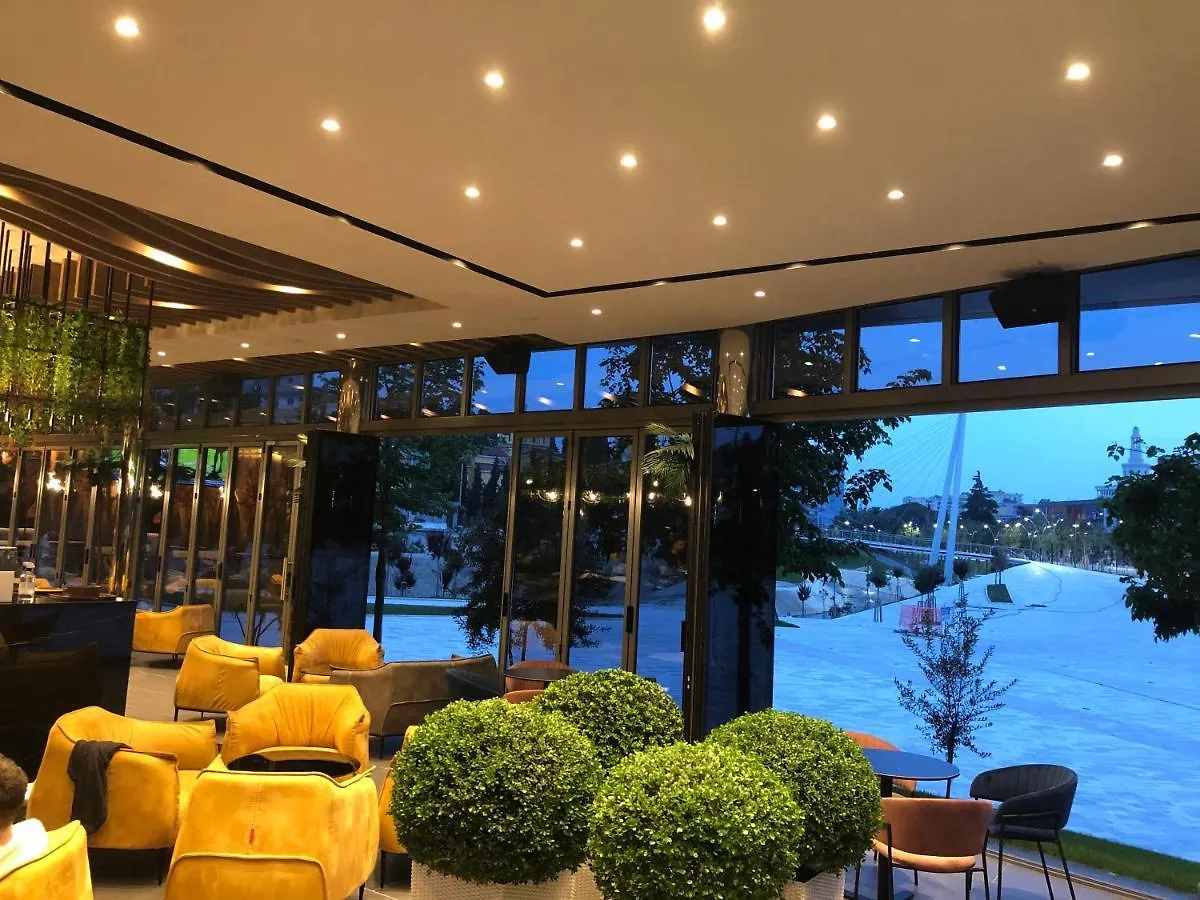 Hotel Fieri